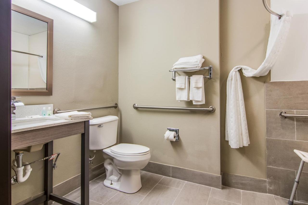 Quality Inn & Suites Grove City-Outlet Mall Luaran gambar