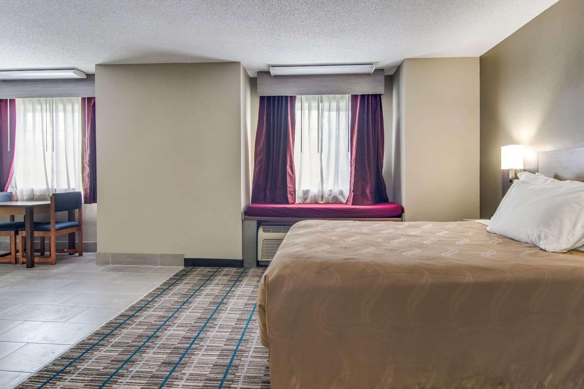 Quality Inn & Suites Grove City-Outlet Mall Luaran gambar