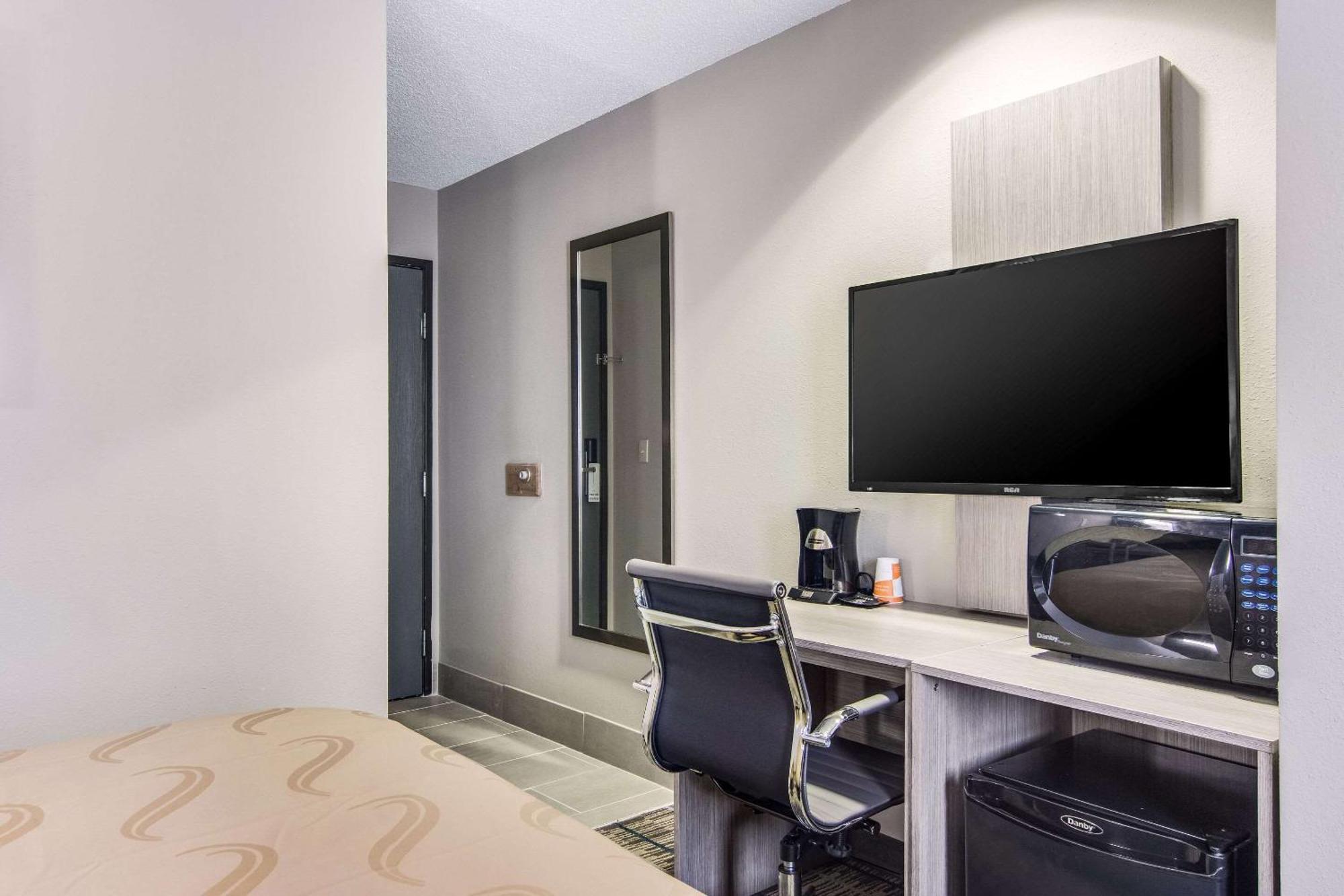 Quality Inn & Suites Grove City-Outlet Mall Luaran gambar