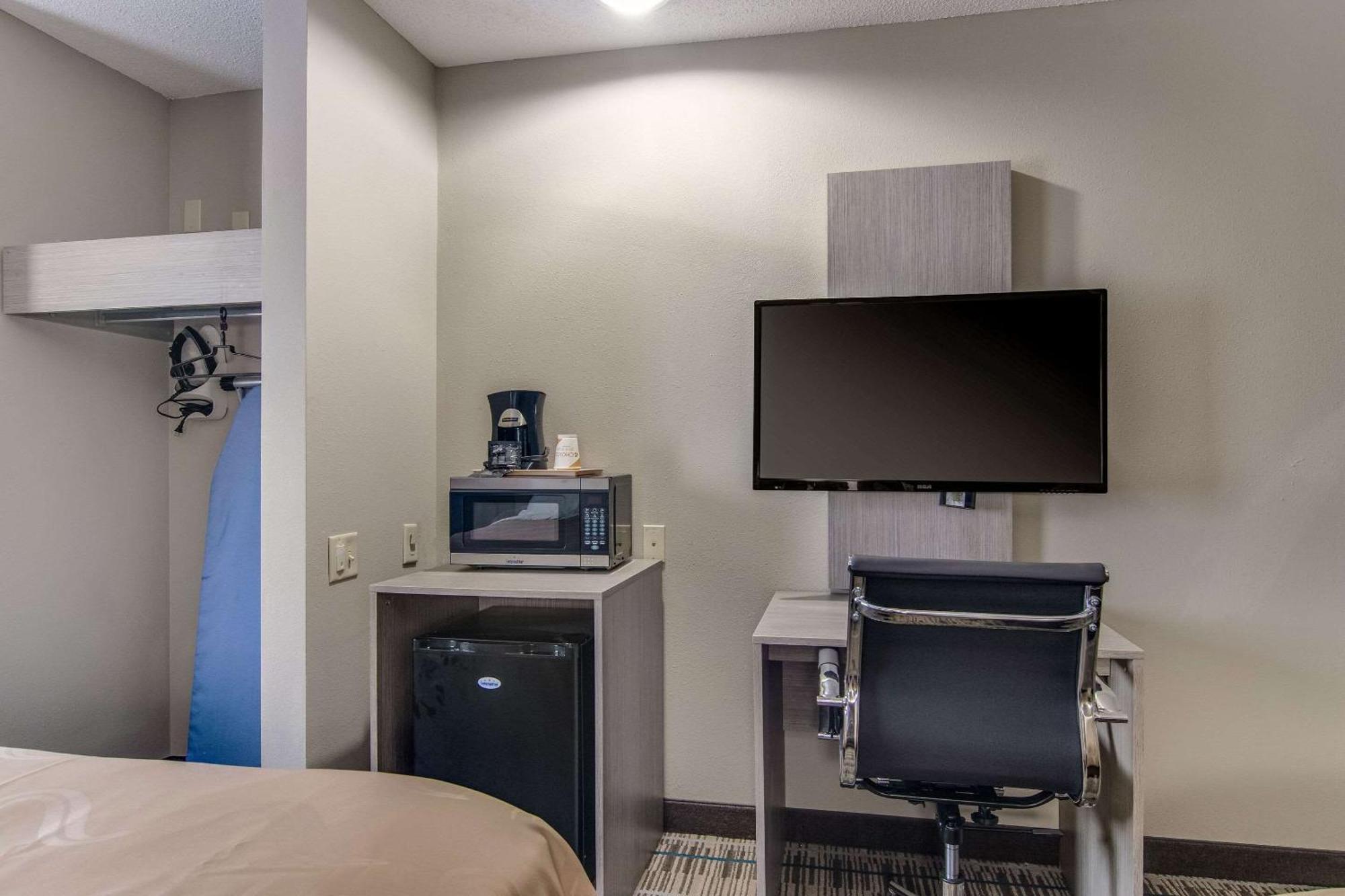 Quality Inn & Suites Grove City-Outlet Mall Luaran gambar